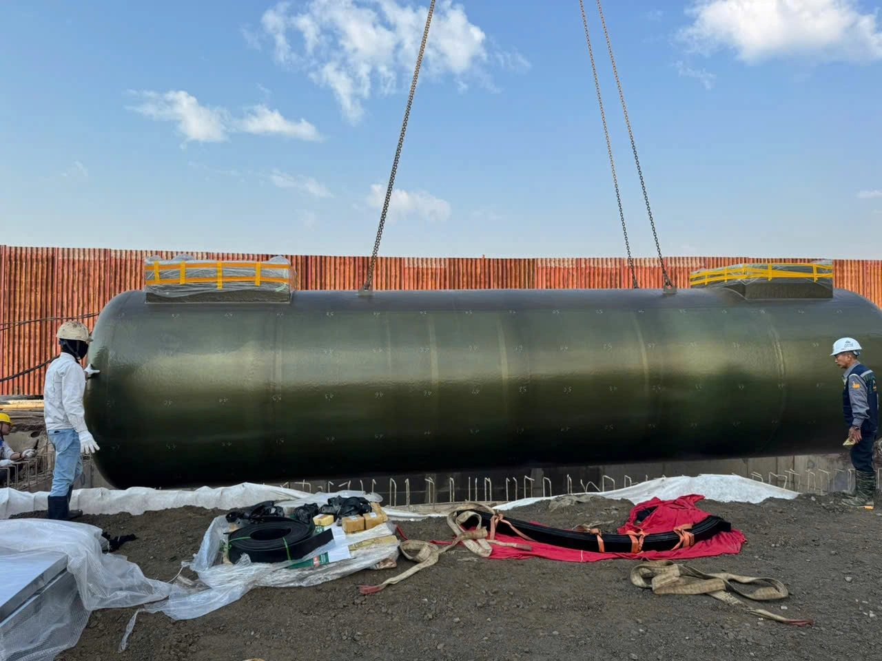 LẮP ĐẶT BỒN CHỨA HAI LỚP S&F CHỨA N-PENTANE